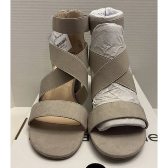 Liz Claiborne Women's Koala Strappy Heels - Picture 3 of 4